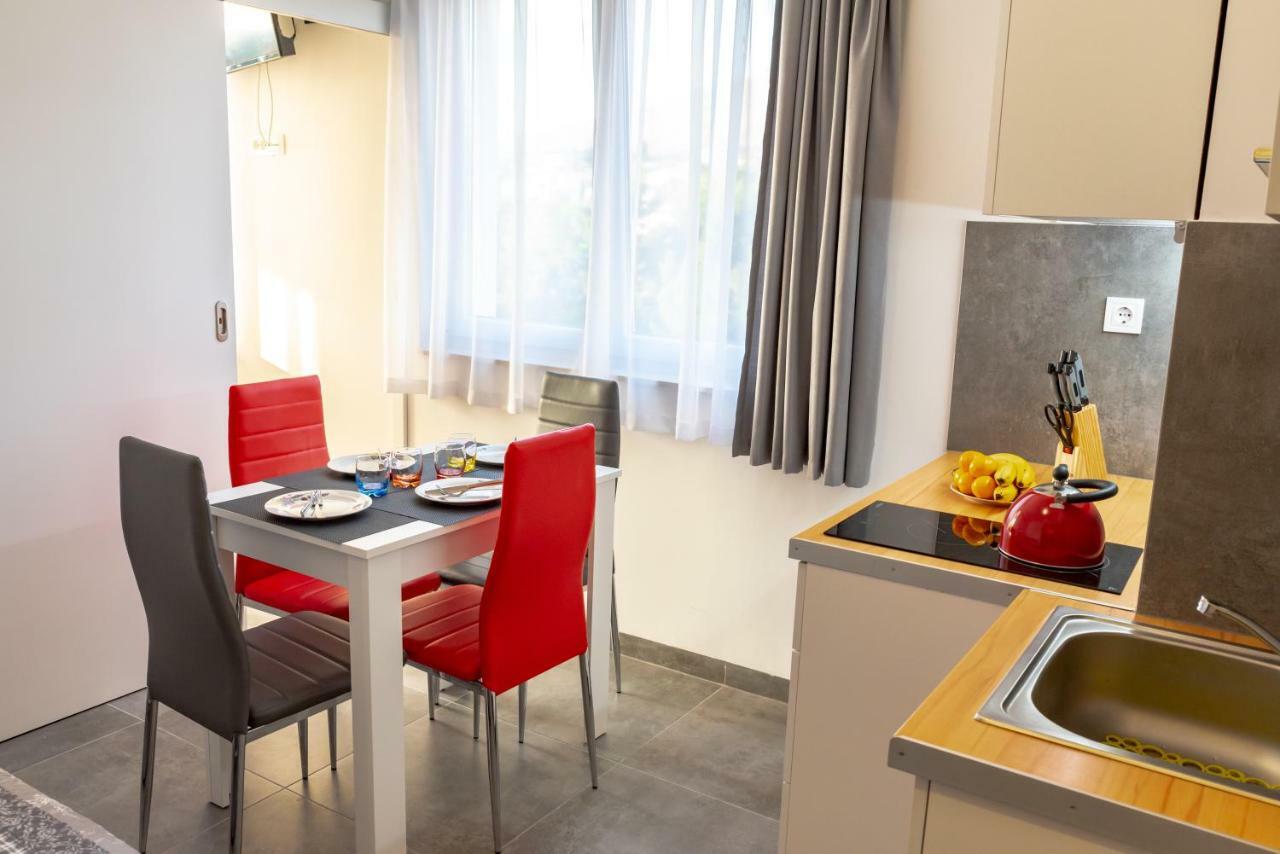 Apartmani Dalmacjia Grebaštica Exterior foto