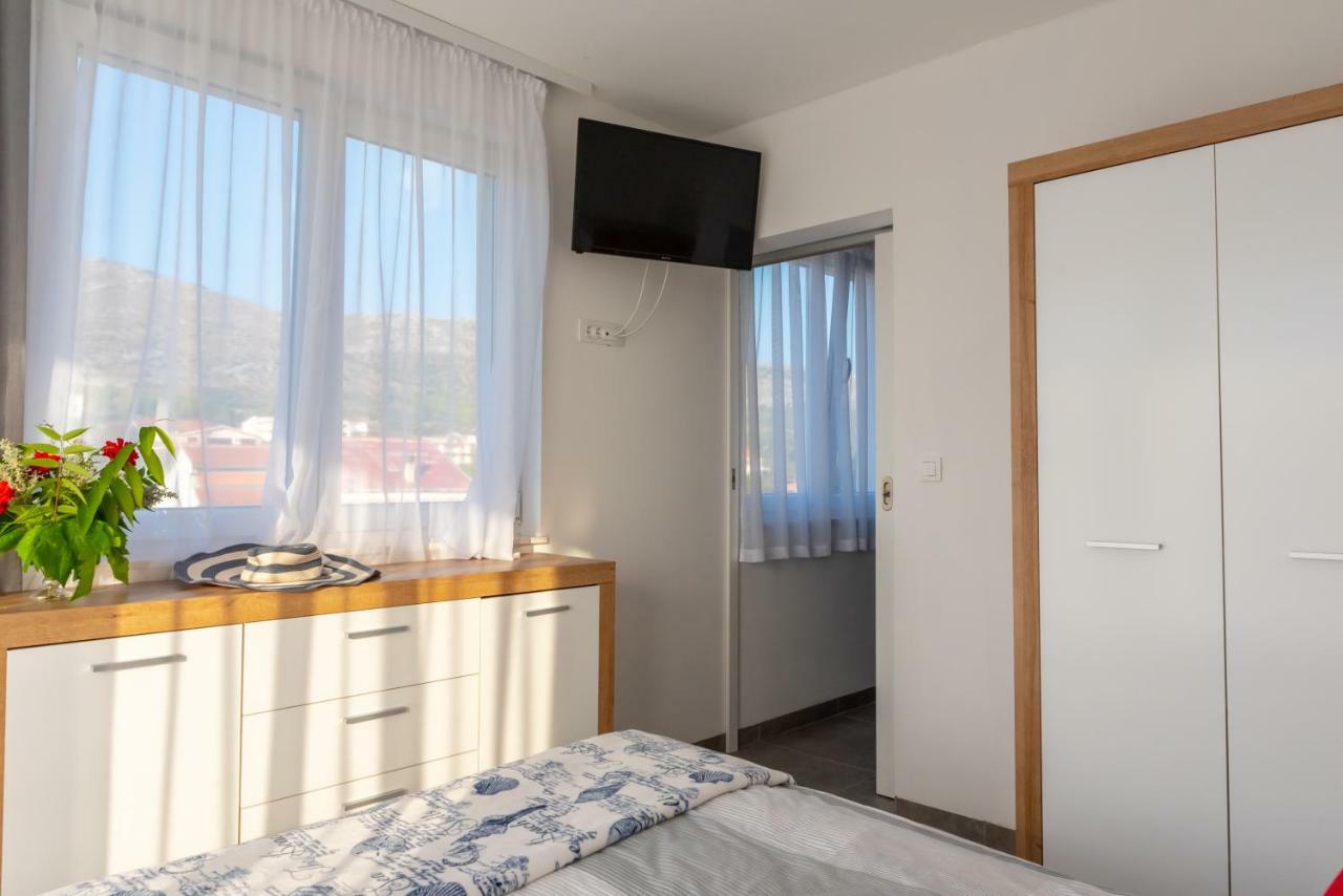 Apartmani Dalmacjia Grebaštica Exterior foto