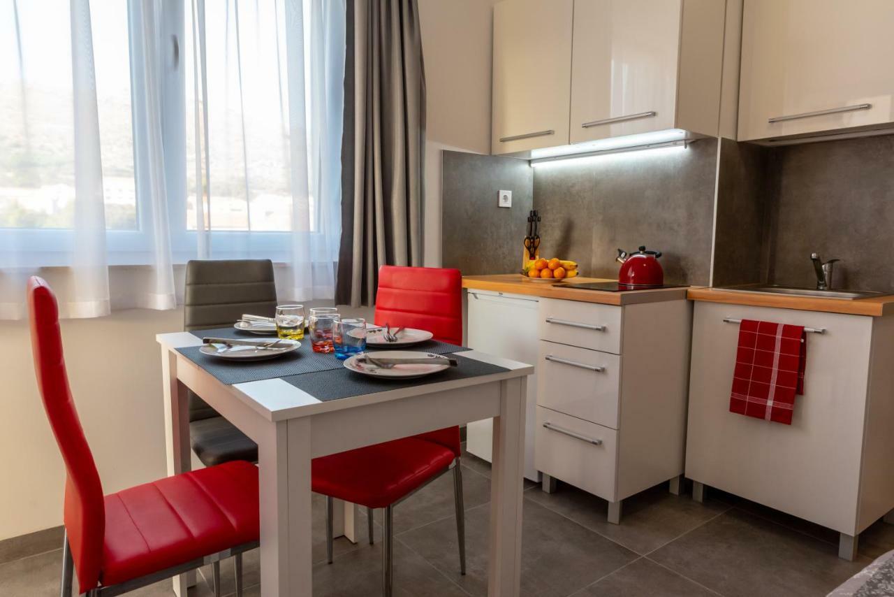 Apartmani Dalmacjia Grebaštica Exterior foto