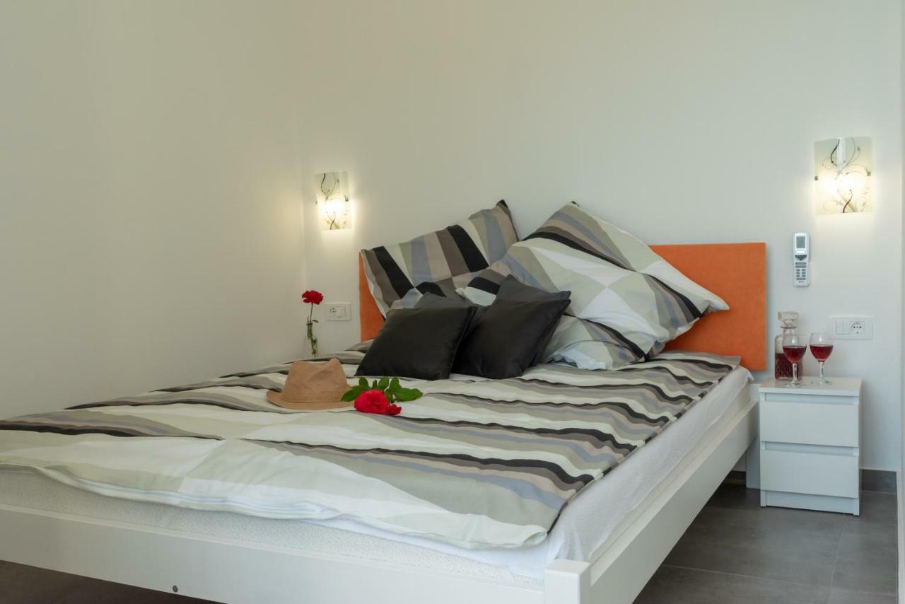 Apartmani Dalmacjia Grebaštica Exterior foto
