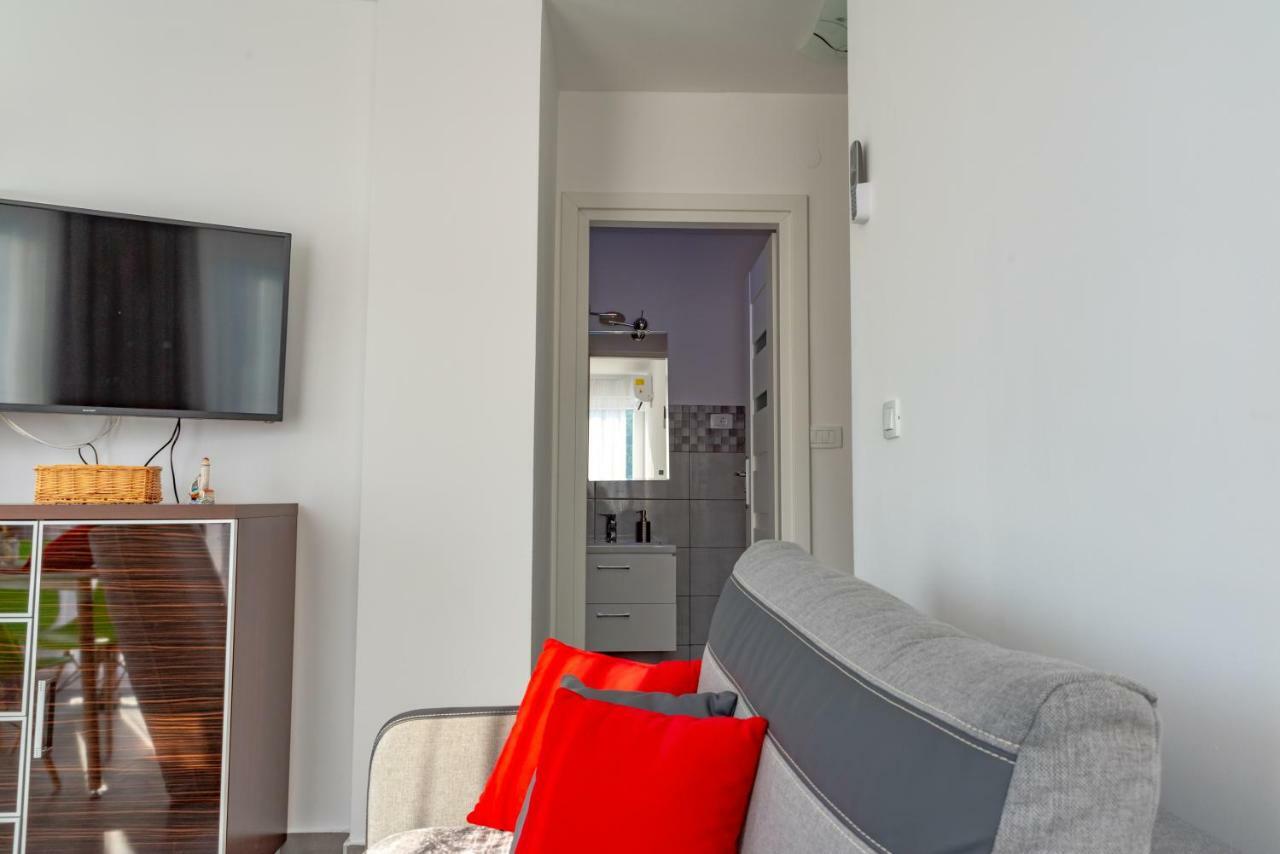 Apartmani Dalmacjia Grebaštica Exterior foto