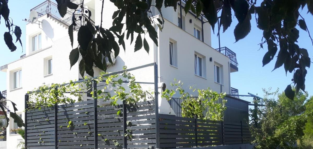 Apartmani Dalmacjia Grebaštica Exterior foto